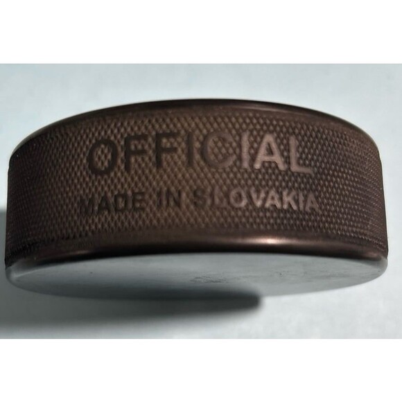 Rapid City Rush  Autographed Puck unknown several players - Picture 3 of 3